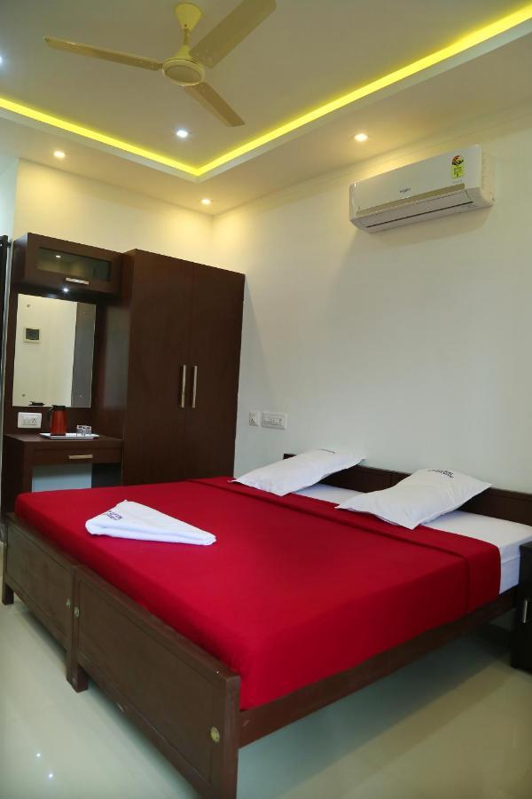 Karibu Residency Hotel Malappuram Exterior photo